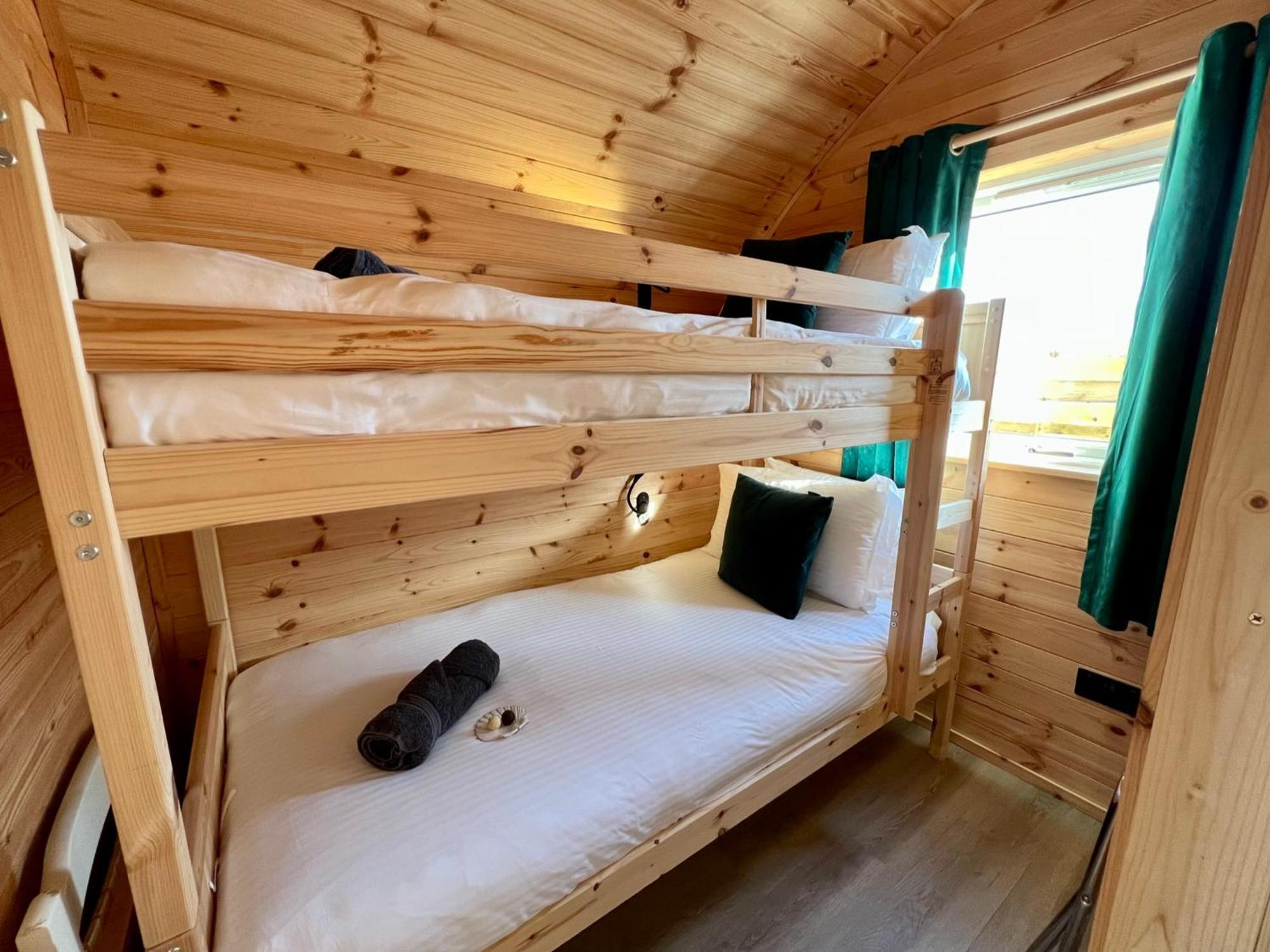 Seapods - Isle Of Lewis - Luxury En-Suite Pods On The Edge Of The Atlantic Ocean Aird Uig Exterior photo